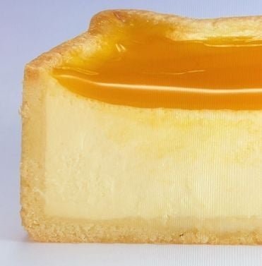 「にゃんともおいしいベイクドチーズタルト」断面