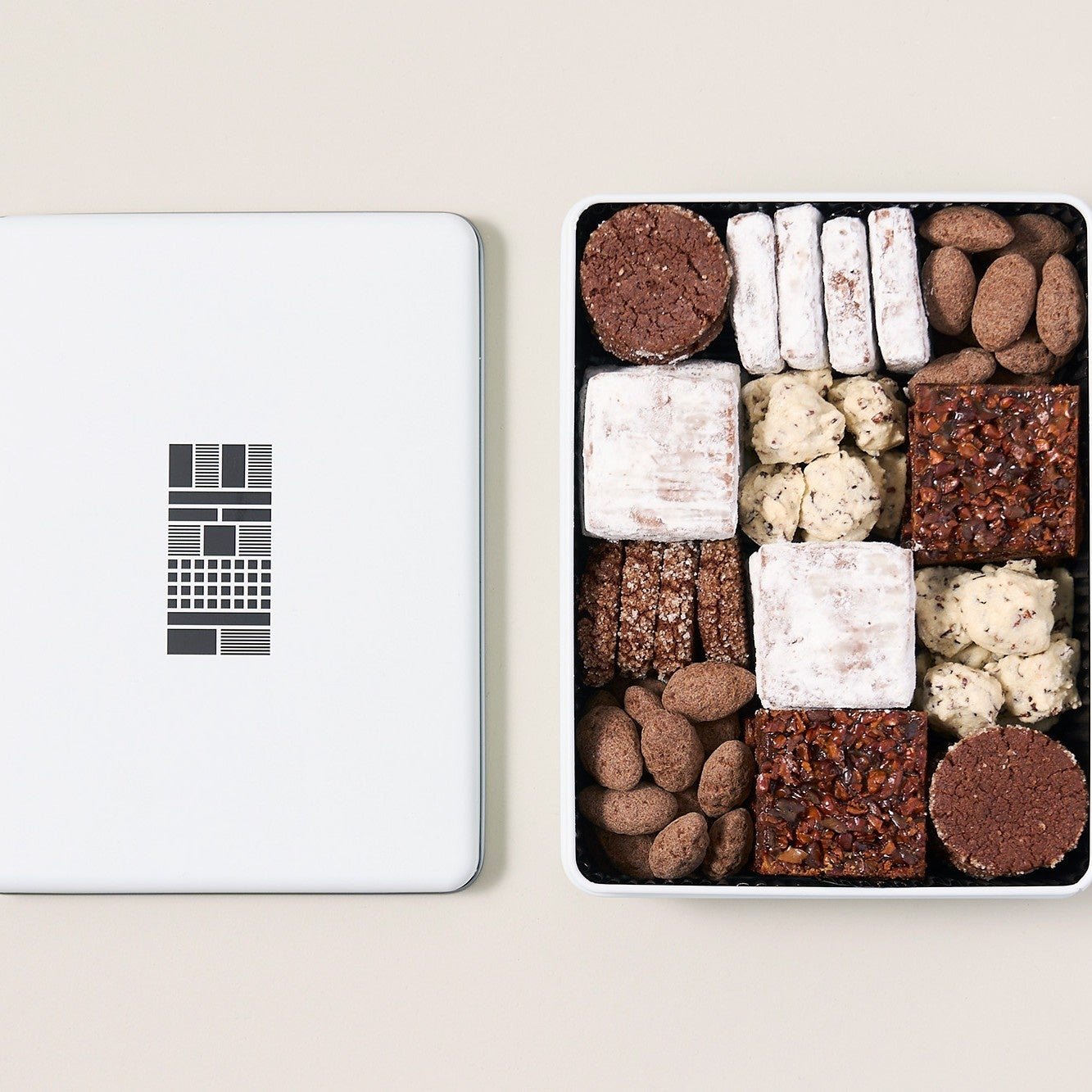 Minimal Bean to Bar Chocolate