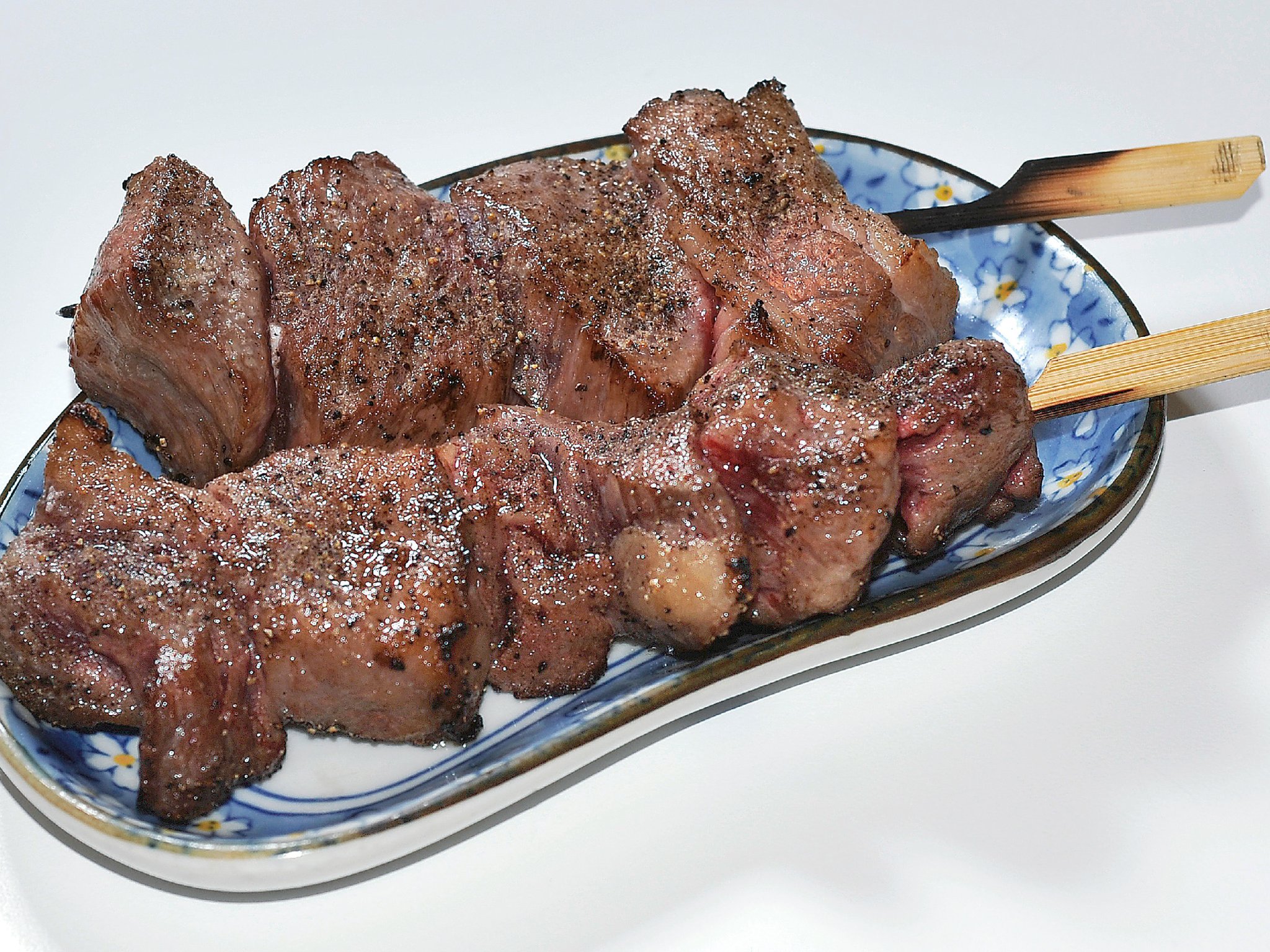 北海道旭川 炭火焼肉カルビ1ばん「北海道産牛げたカルビ串」