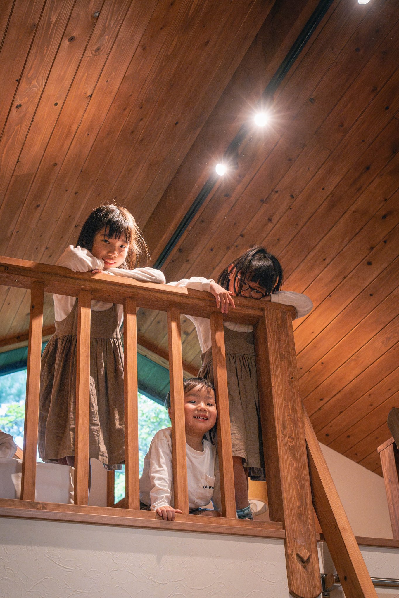 HOSTELの木造ロフト風宿泊スペース