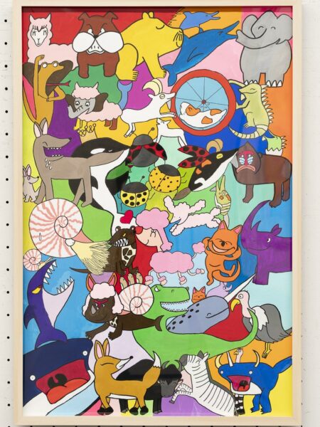 多彩な動物を描いた展示作品