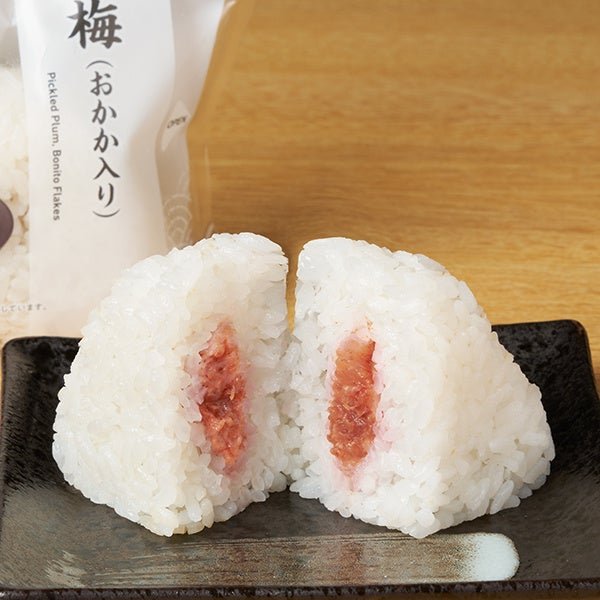 梅（おかか入り）の断面