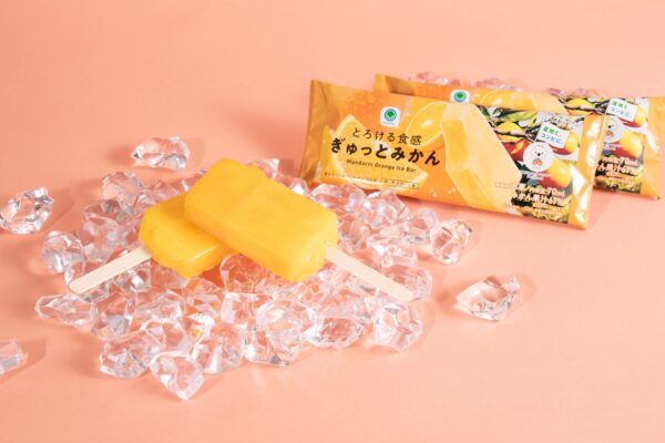 ぎゅっとみかんアイスバーとパッケージ