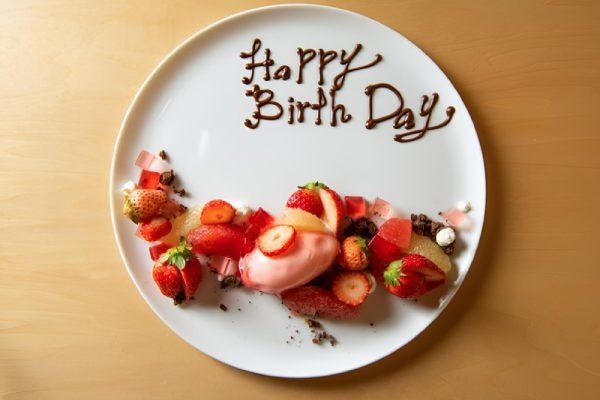 誕生日メッセージのデザートプレート