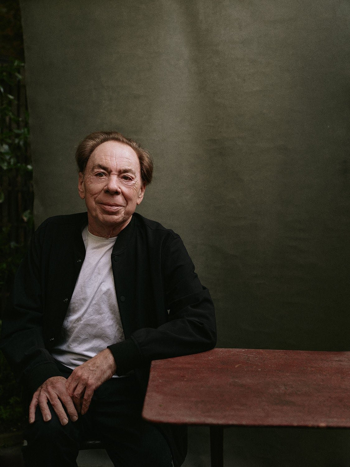 アンドリュー・ロイド・ウェバー（Andrew Lloyd Webber）の略歴 / photo by Emilio Madrid
