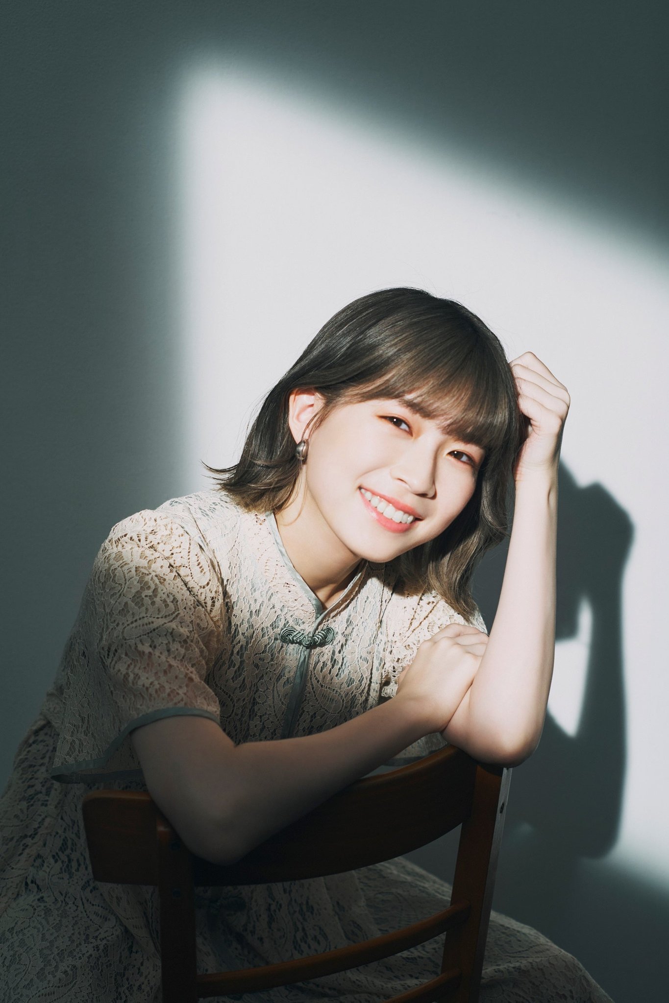 妹役：青山吉能