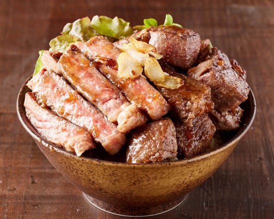 肉テロ！肉たらしくてぎゅう サーロイン＆カットステーキの相盛りステーキ丼