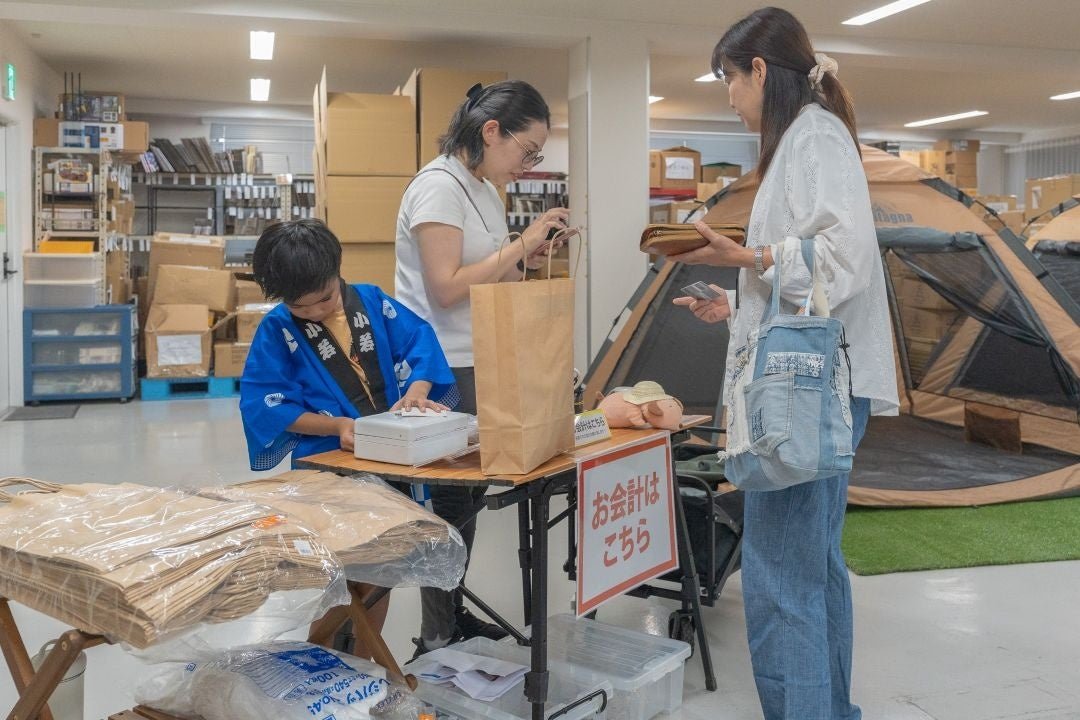 お買い物の様子
