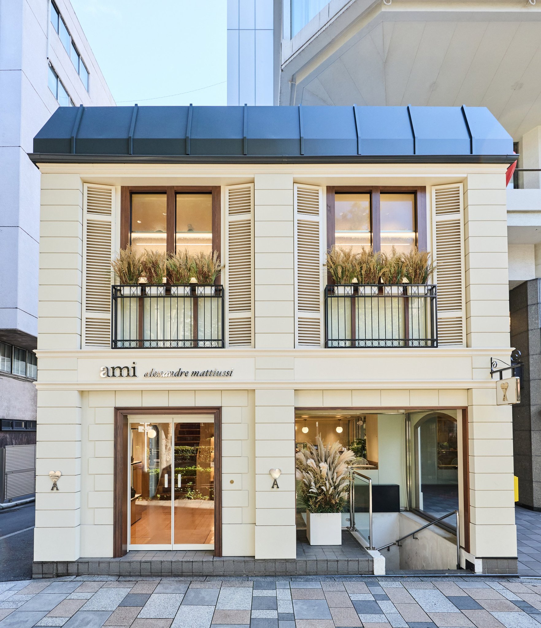 Ami Paris 表参道ポップアップストアのファサード