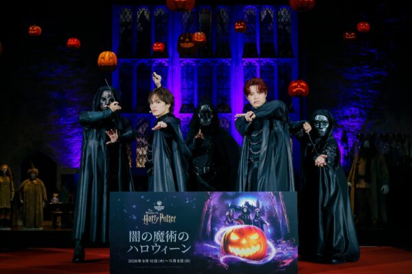 “闇の魔術のハロウィーン”プレスプレビューでの吉澤閑也さん・松倉海斗さんと死喰い人によるスペシャルパフォーマンス
