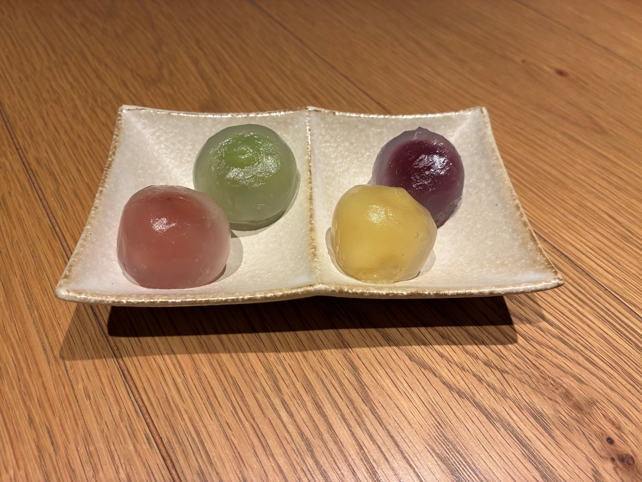 「ごまだんご・玉水晶」玉水晶(★1210区 Salon Ginza こめ食堂)