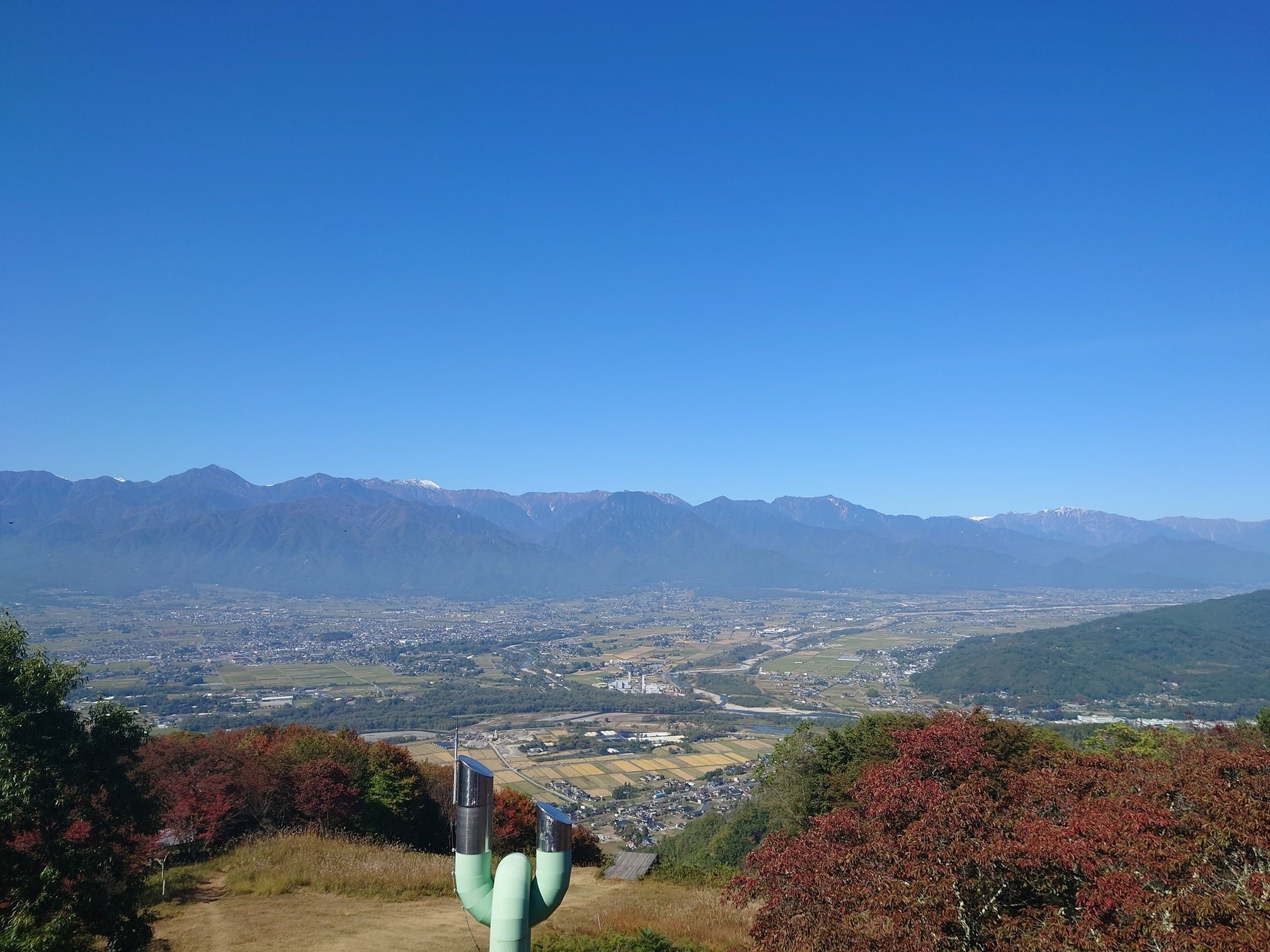 参加申込受付中 締め切りは10月12日 / 長峰山からの絶景