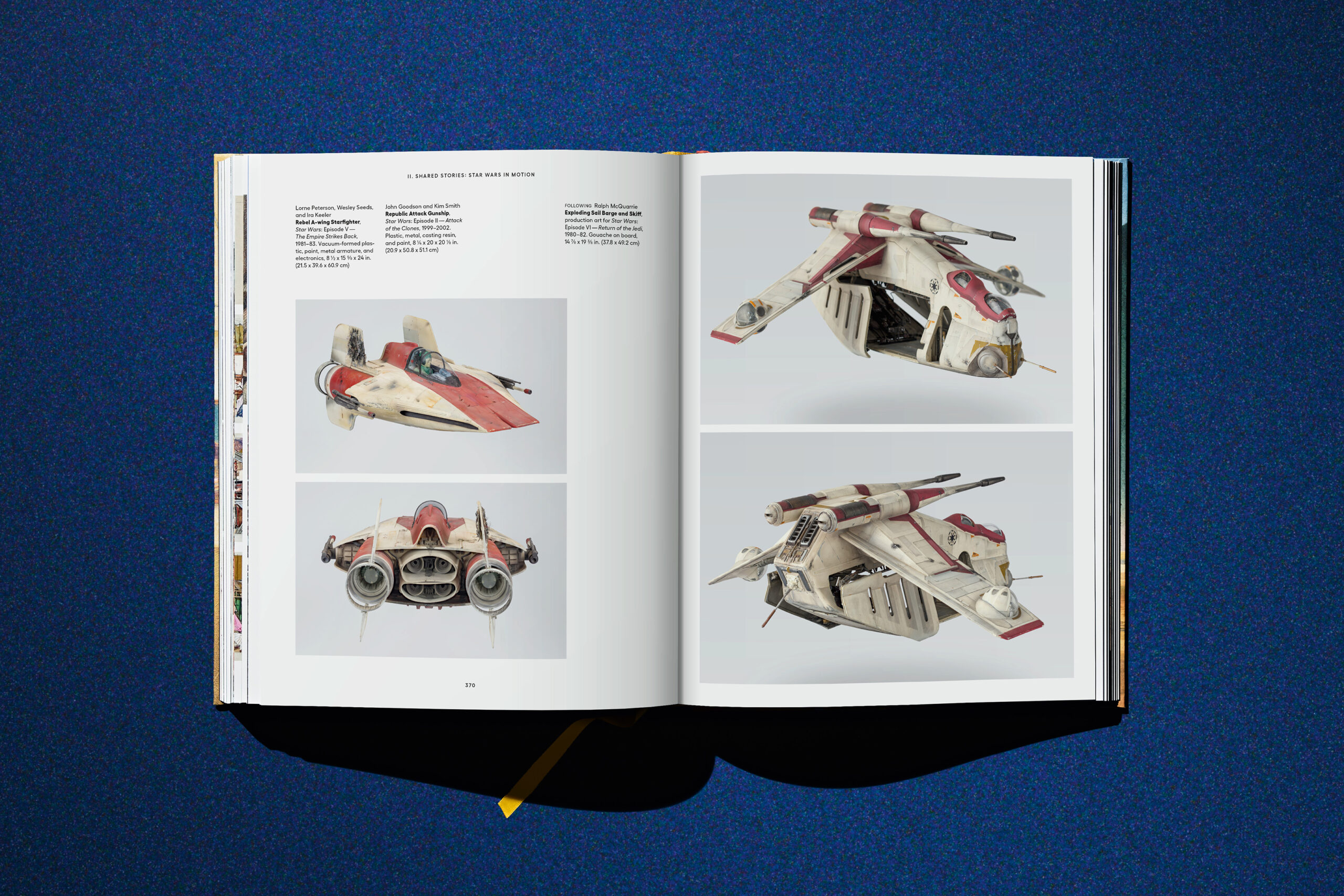 TASCHEN公式図録に収められたスター・ウォーズのビークル模型のページ