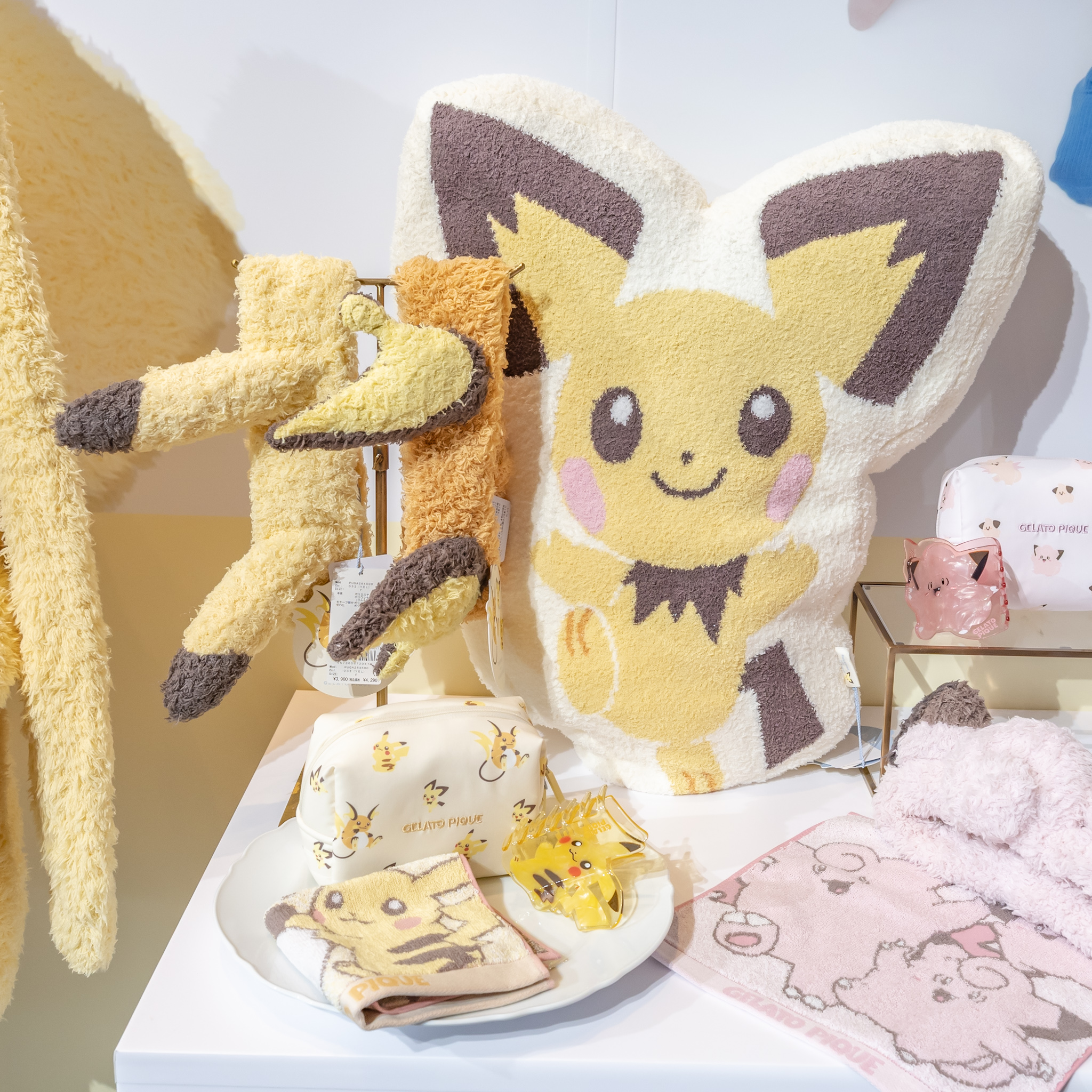 ベビモコピチュークッション