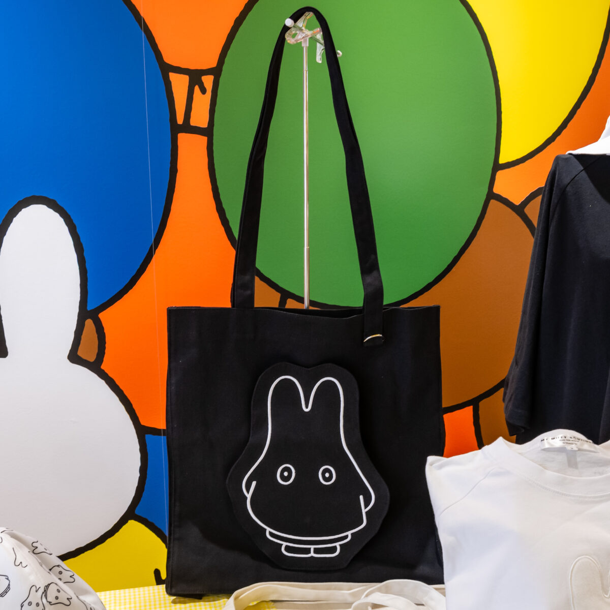 ブラックのmiffy おばけトート