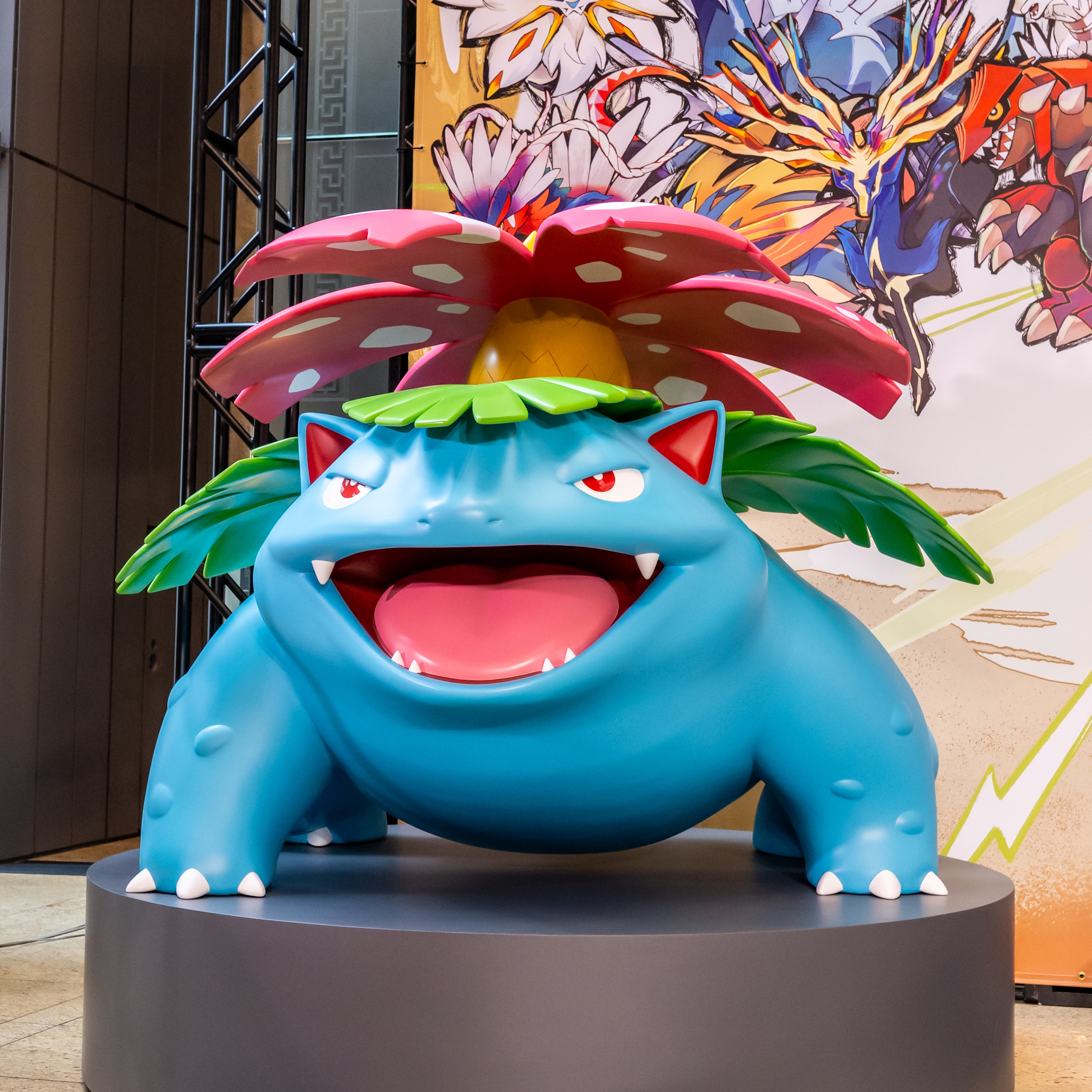 伝説のポケモンたちの立像アンベール2