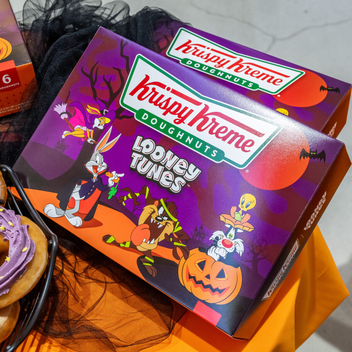 ルーニー・テューンズのハロウィン限定デザインボックス