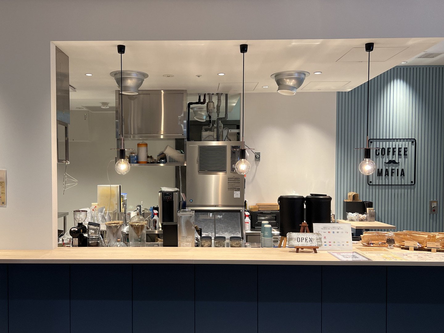 coffee mafia 汐留の店内