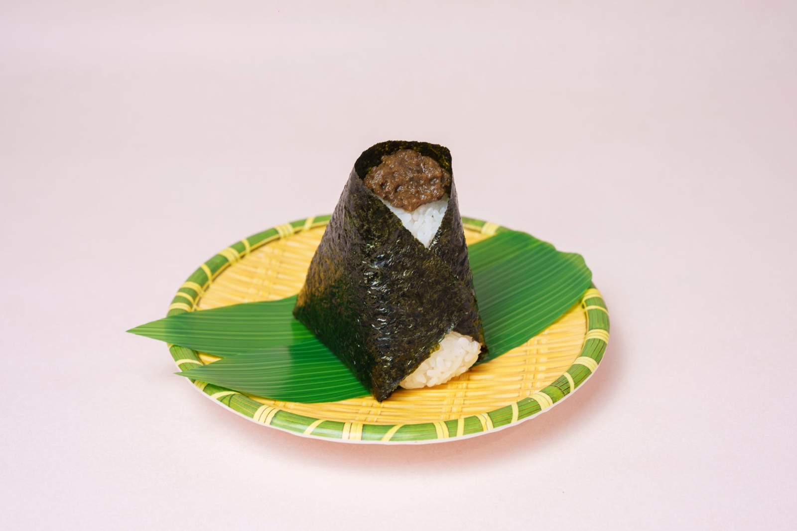 コラボメニュー「天狗の台所」ふきみそおにぎり(イメージ)