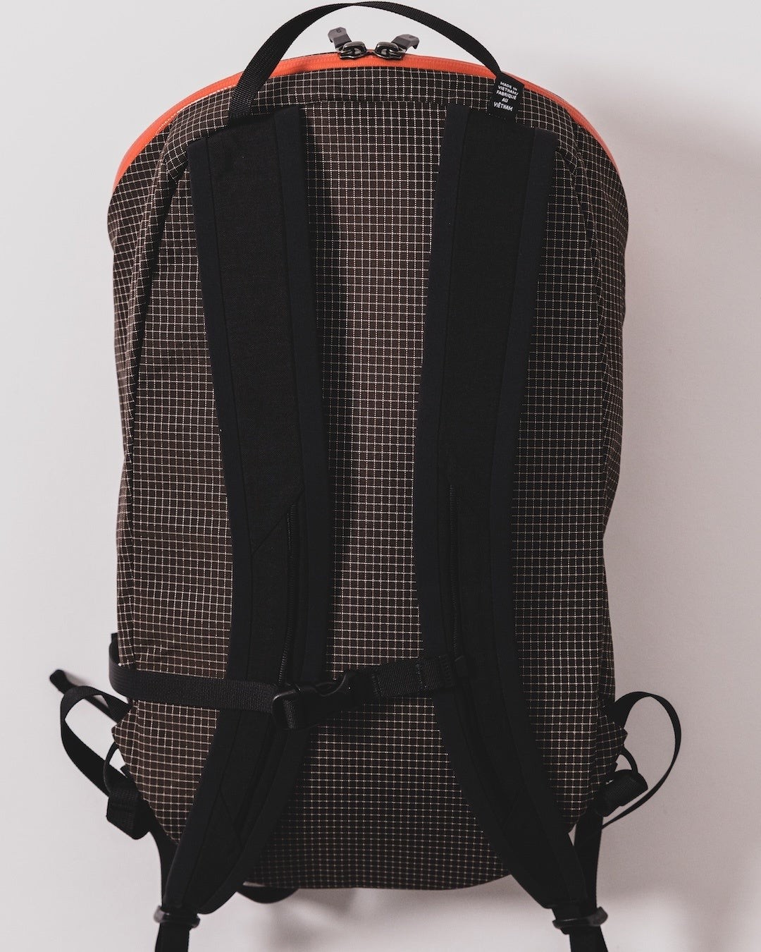 KONSEAL 15 BACKPACKのバックパネル