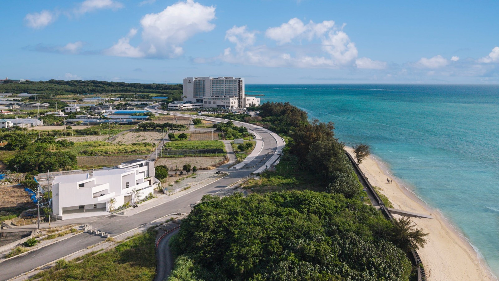 LiKES NASHIRO OCEAN FRONT Seaside Suite