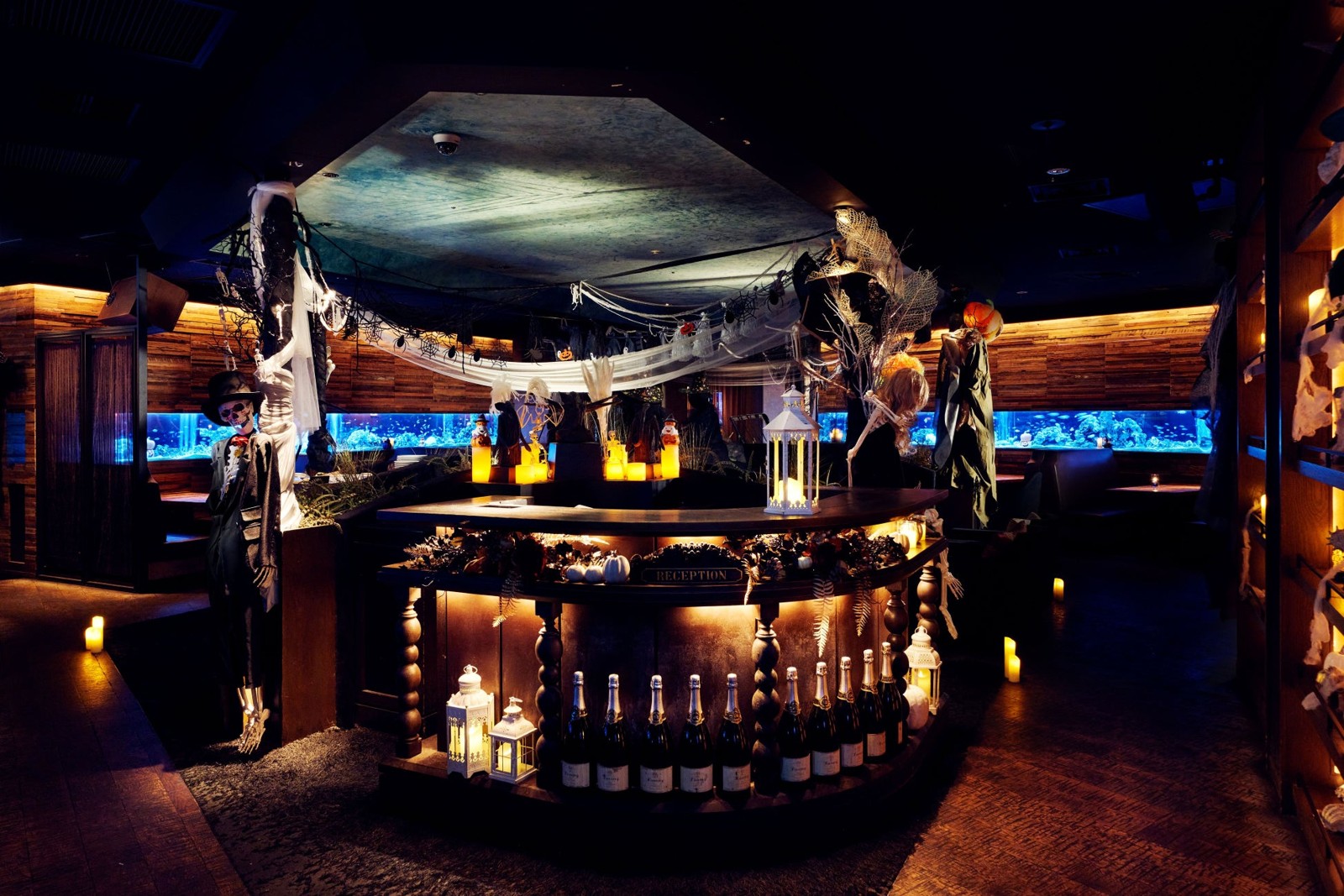 アクアリウムダイニング新宿ライム BLACK ROSE HALLOWEEN Afternoon Tea ～魔法にかかる、漆黒のティーパーティー～