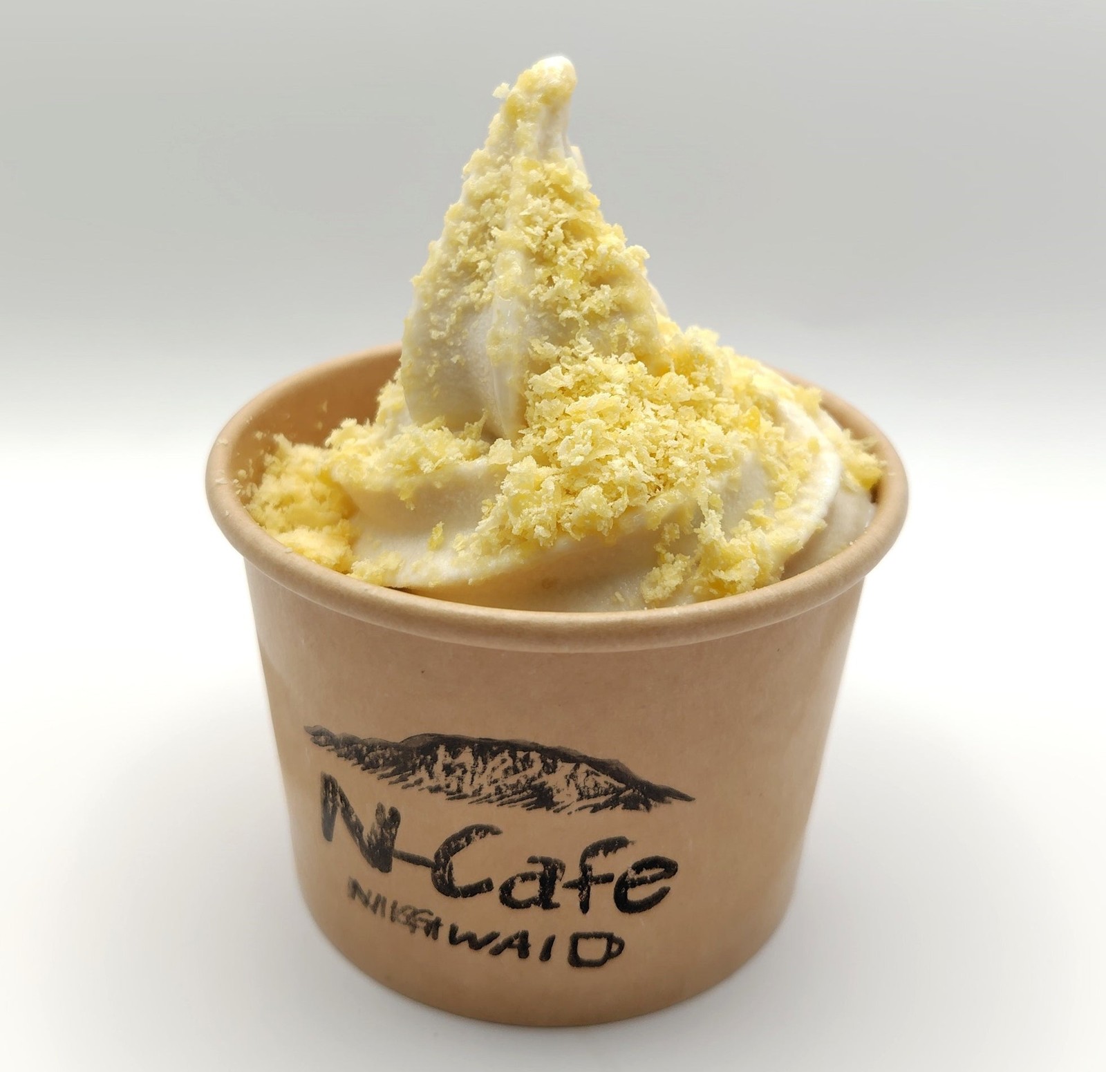「にぎわい特産館」栗きんとんソフト