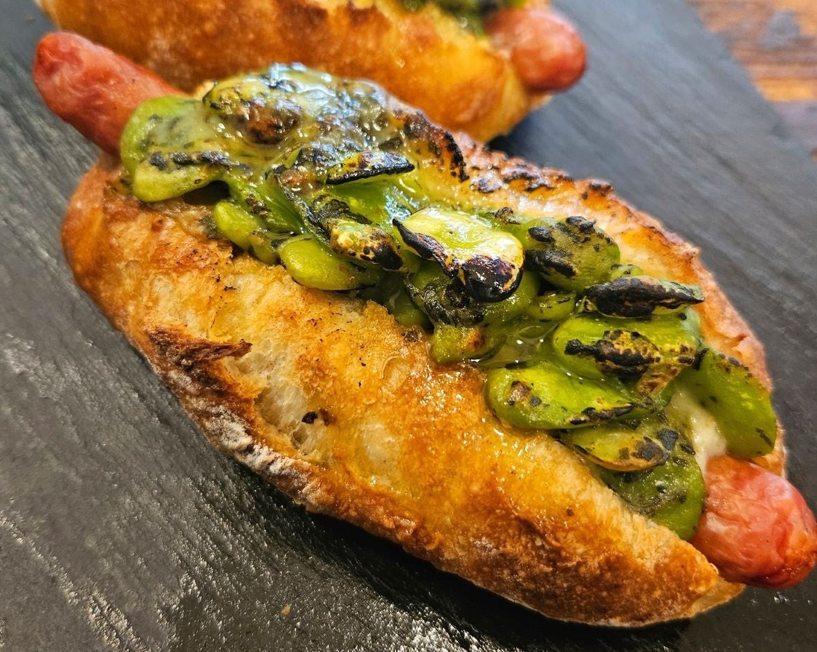 パネホマレッタの焼き空豆のバジルグラタンドッグ