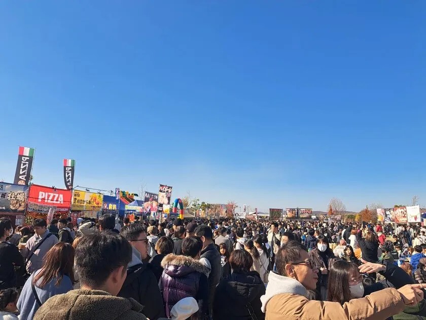 全肉祭の会場の昼の様子