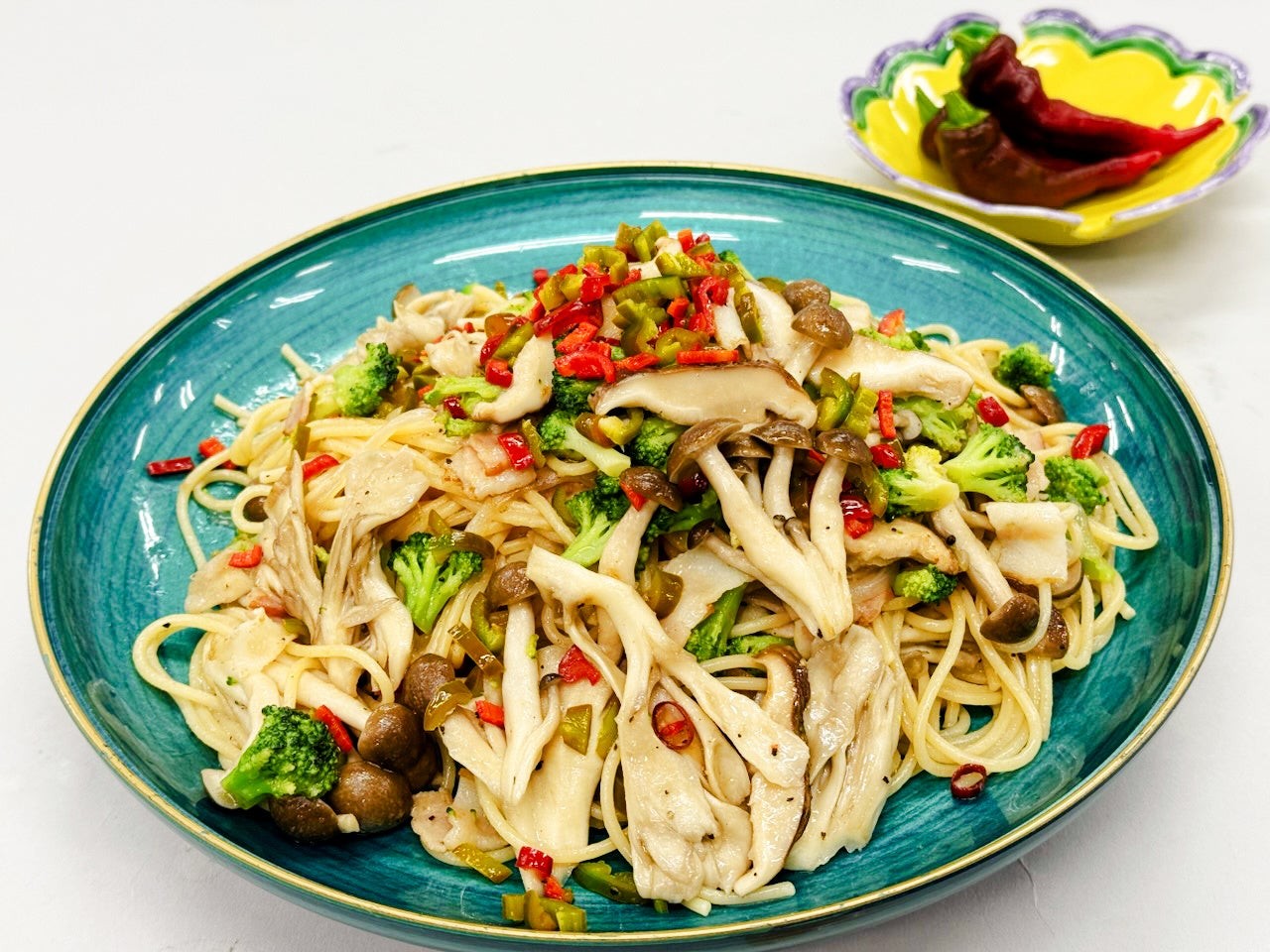 伊豆きのこと熟成醤油&伊豆レッドペッパーパスタ