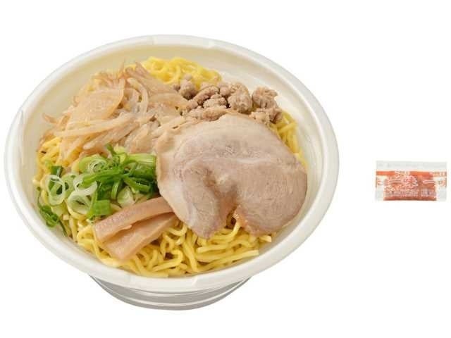 セブン‐イレブン「札幌すみれ監修 濃厚みそラーメン」