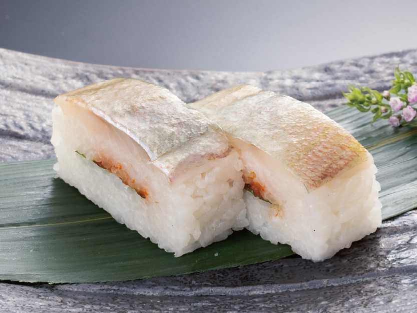小鯛の押し寿司