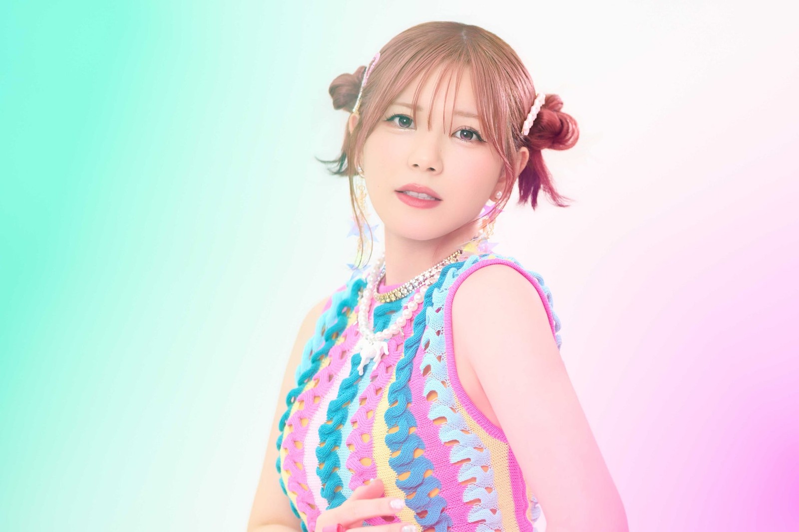 主題歌を担当するMachico