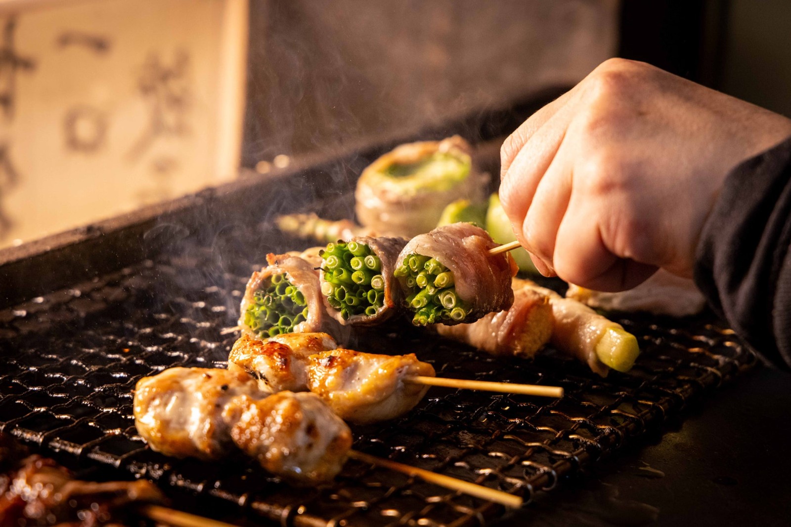 博多焼き鳥を焼く様子