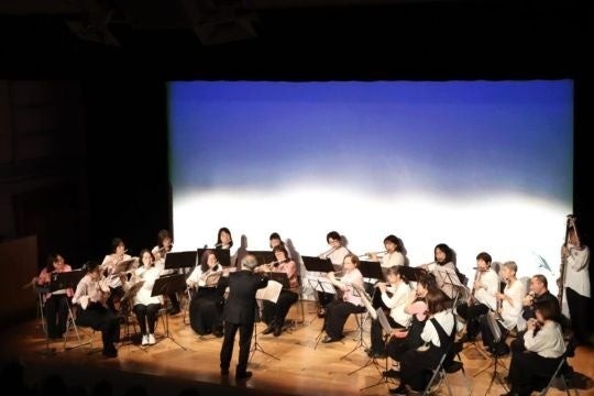 「コンセールルミエールの笛の仲間たち」によるフルートアンサンブルの演奏