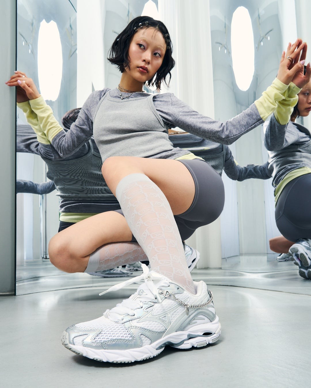 mizuno WAVE RIDER 10 "JEWELS PACK"のホワイトカラーを着用したコーディネート