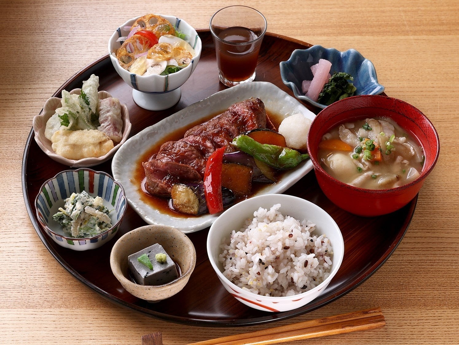 スタミナ定食 ～牛ステーキの和風ソース～