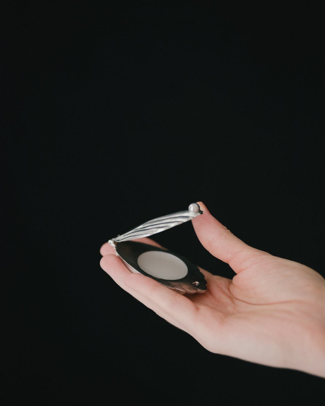 COVE Compact／VEIL — Multi Balm