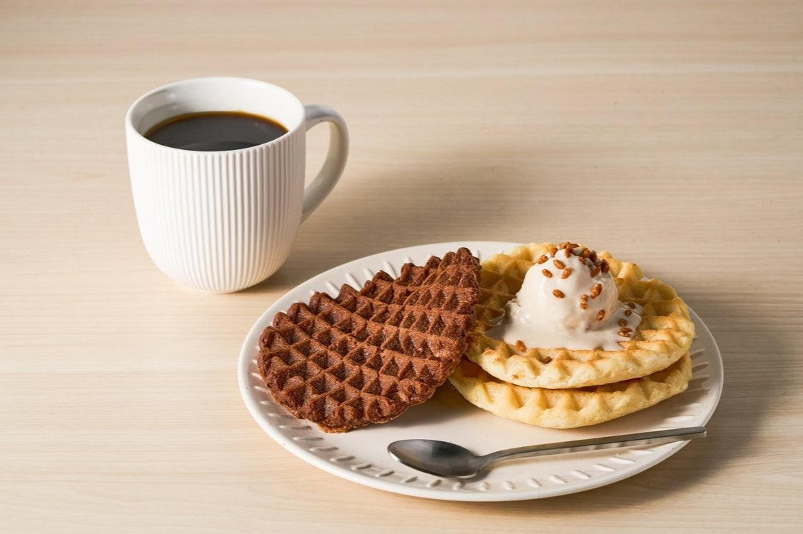NINZIAのワッフルとアイスの盛り付け