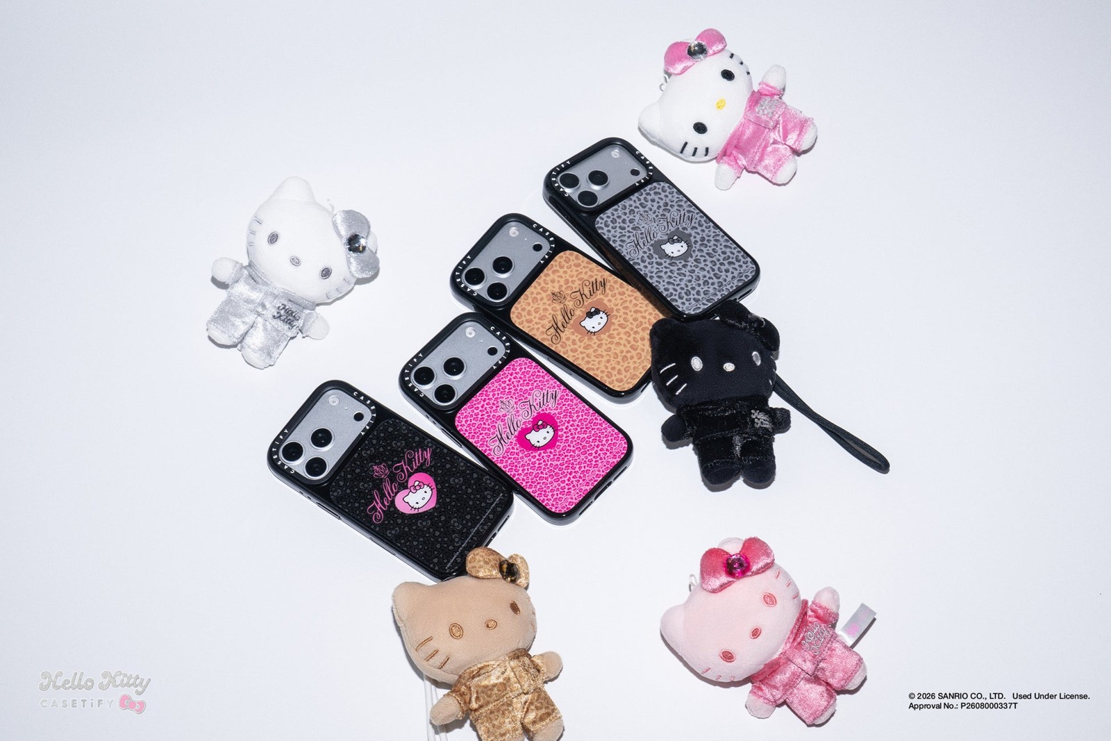 「ハローキティ by CASETiFY」コレクションのスマホケースとぬいぐるみチャーム