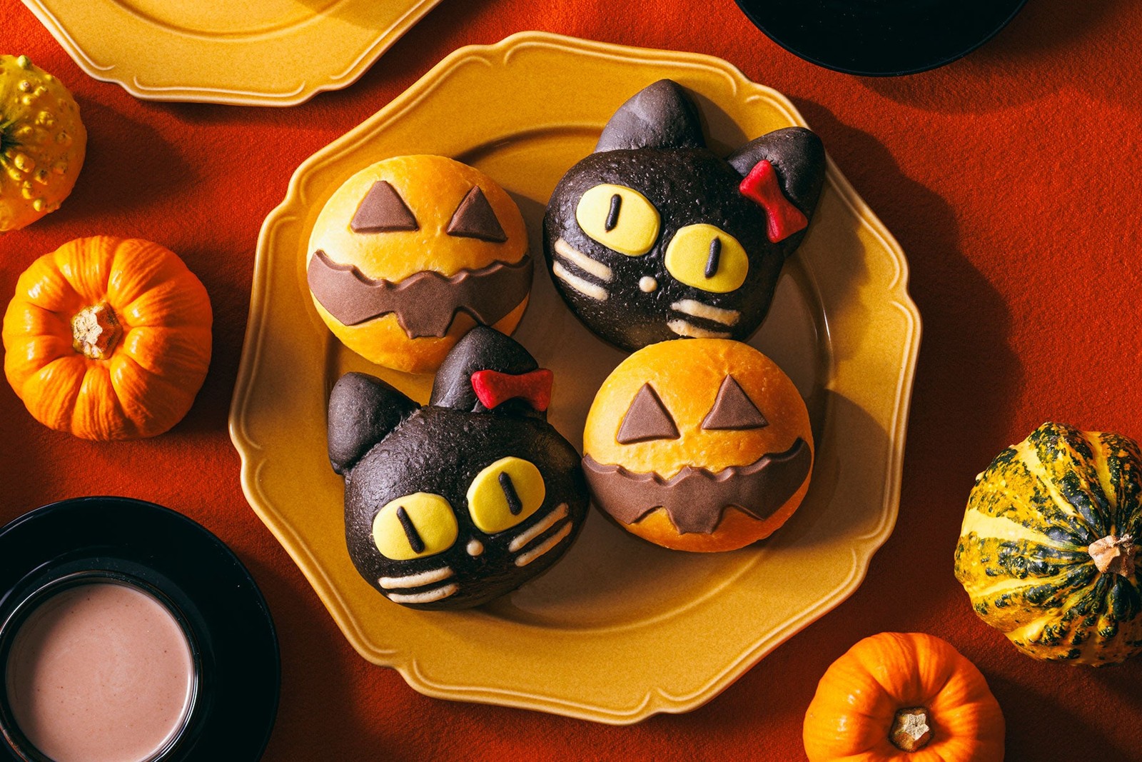 木村屋總本店 ハロウィンパン「おばけかぼちゃ」「黒ねこちゃん」