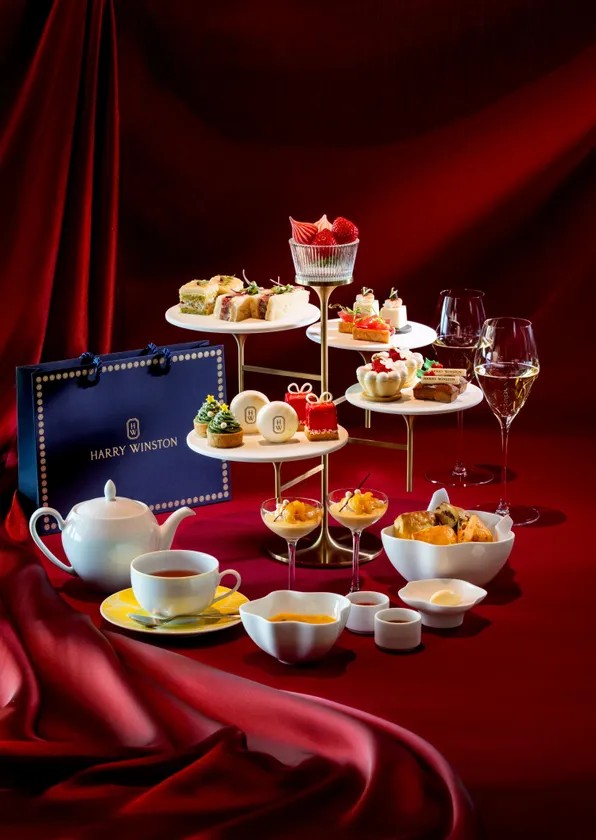 “HARRY WINSTON'S HOLIDAY”アフタヌーンティーのテーブルセット全景