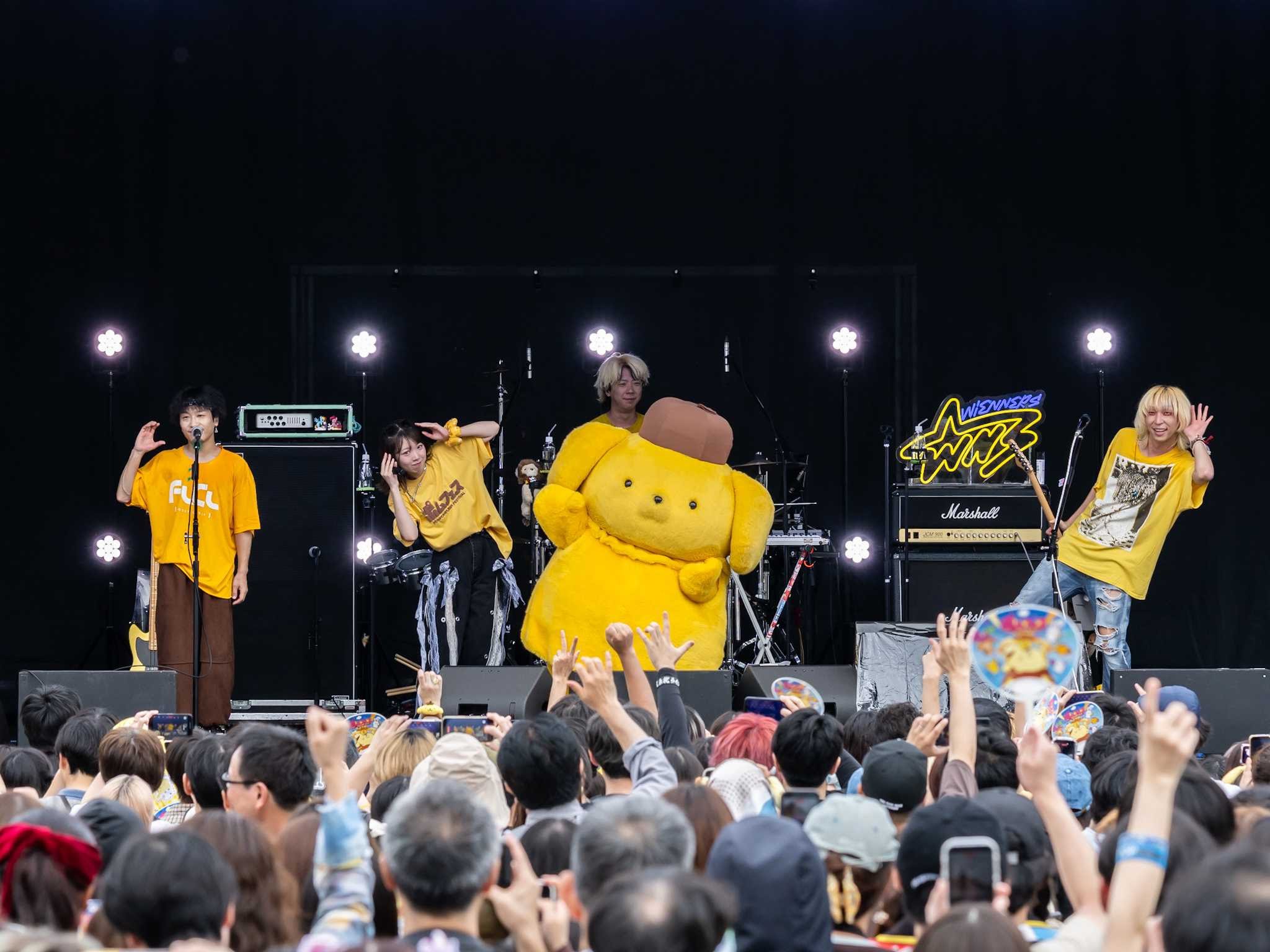Wiennersとポムポムプリンのコラボステージ