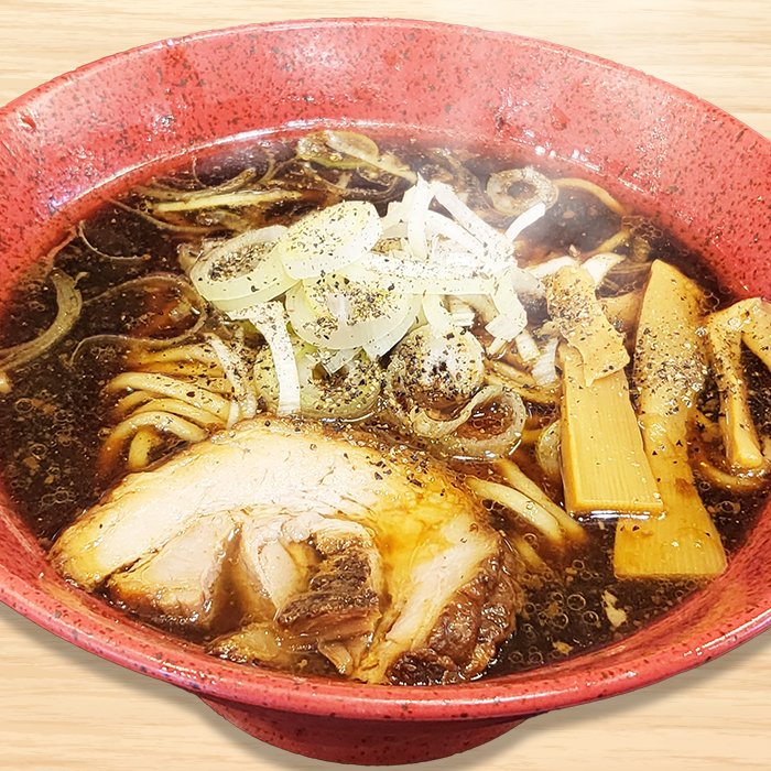 厚切り叉焼と白髪ねぎをのせた濃口醤油らーめん