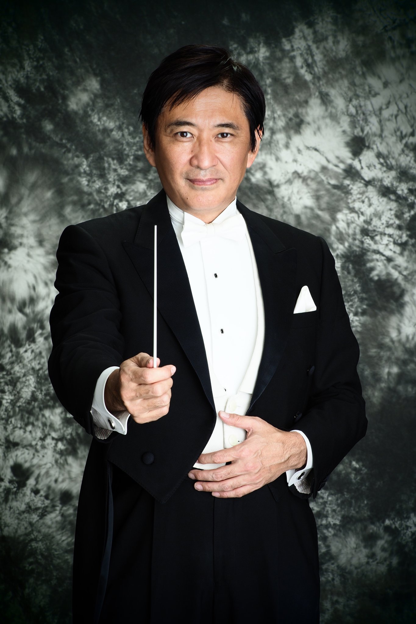 指揮者・藤岡幸夫さんのポートレート