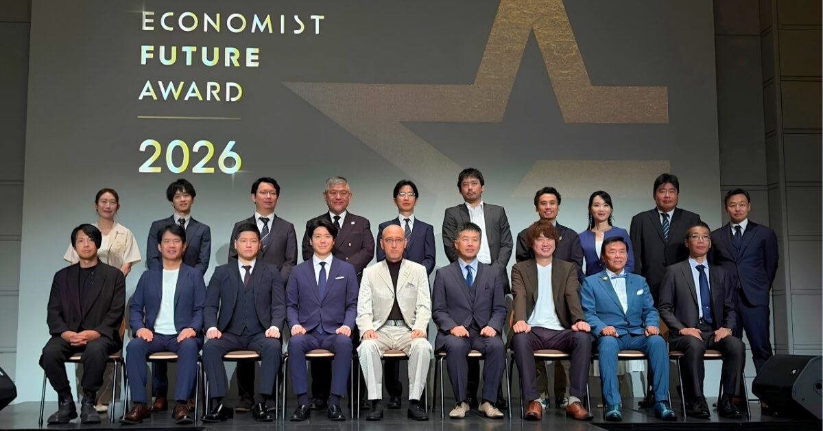 「エコノミスト未来賞2026」授賞式での記念撮影／前列左から4人目が株式会社タミヤホーム 代表取締役社長 田宮 明彦