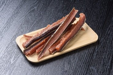 燻製された魚のスライス