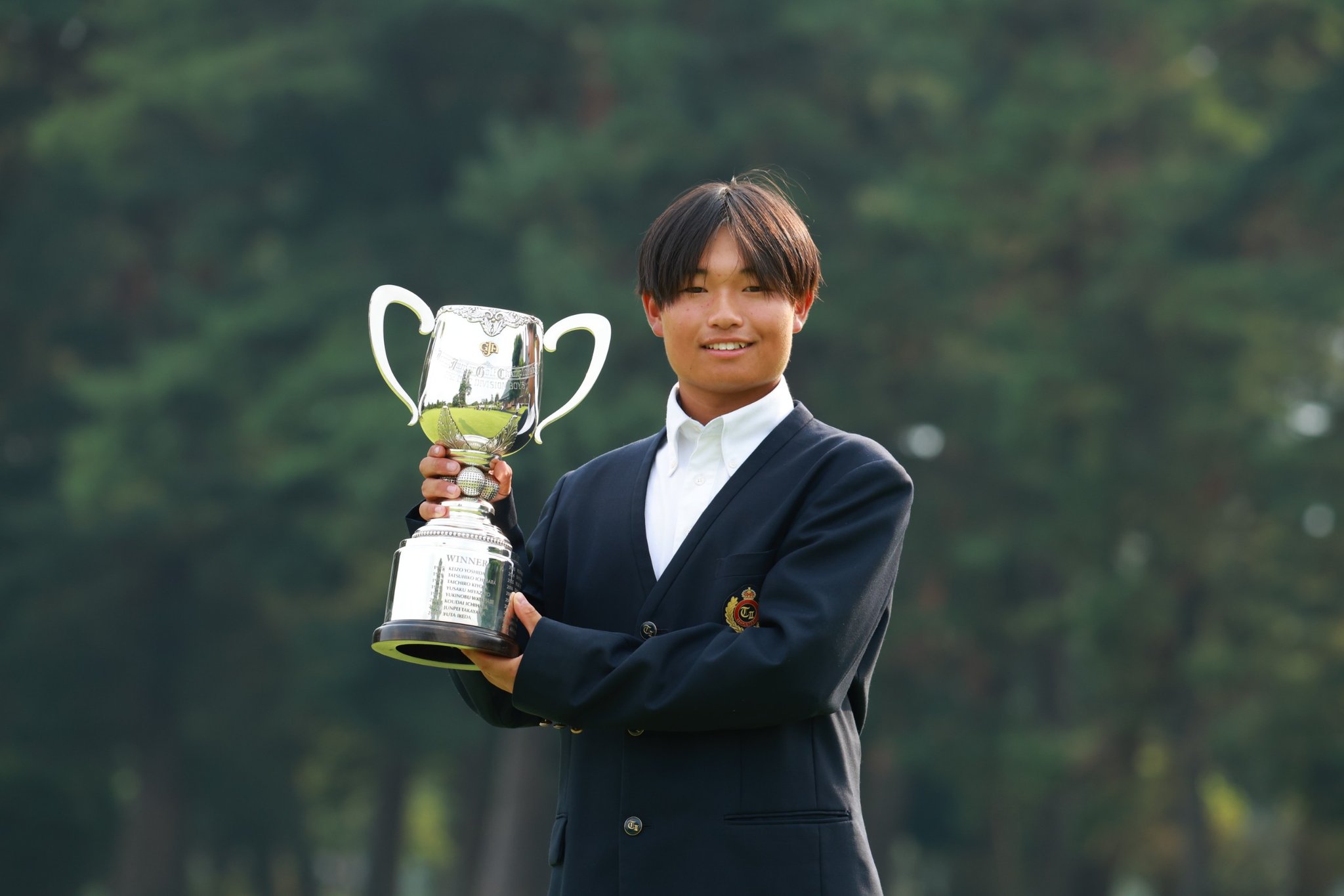 道上嵩琉選手の優勝トロフィー