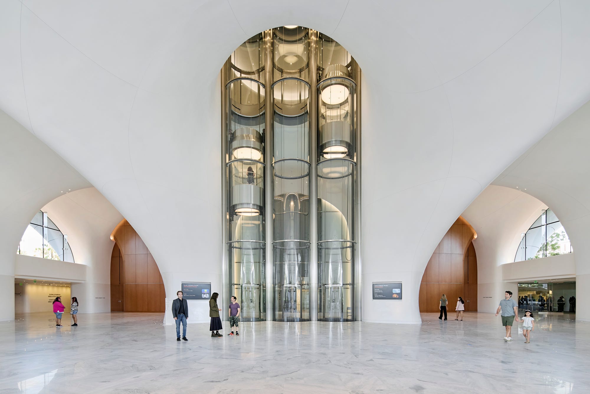 馬岩松とStantecが設計したルーカス・ミュージアムの建築