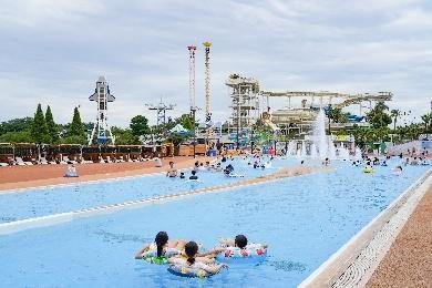 流れるプール